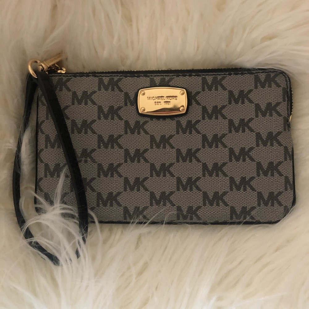 NWOT Michael Kors Wristlet❣️